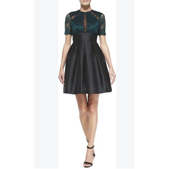 Monique Lhuillier Dresses & Skirts - monique lhuillier Cocktail dress Women's Size 10 Fit And Flare Emerald Black